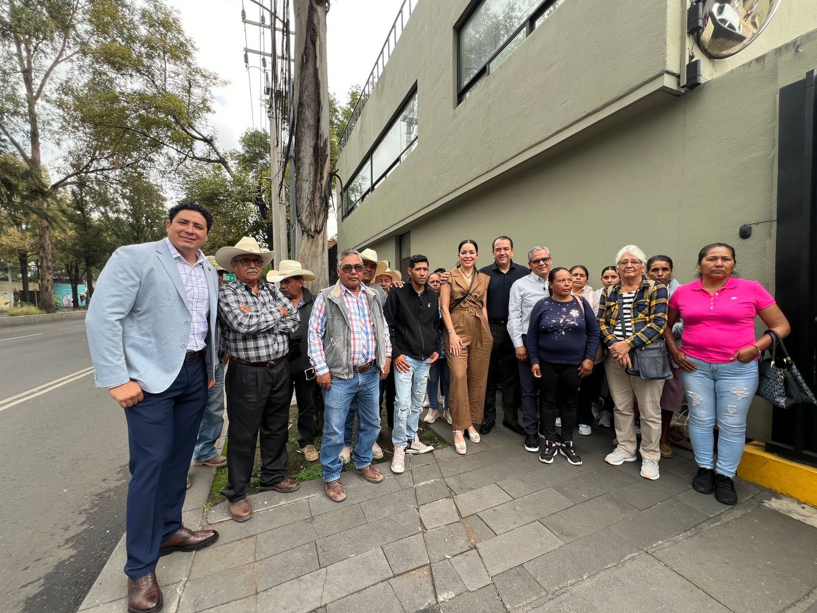 506048534_1363088758516349_8070012155799324658_n