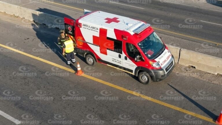 Una persona herida de gravedad tras choque entre moto y camioneta en Dolores Hidalgo